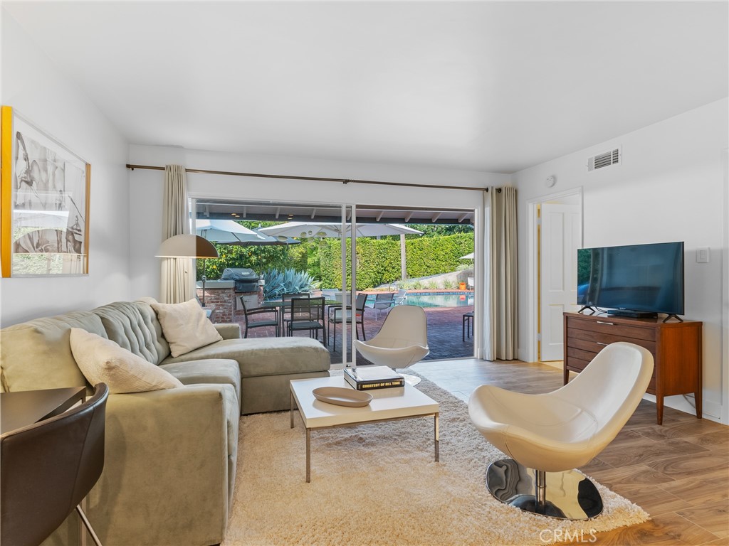 3818 Hollyline AvenueSherman Oaks img 17