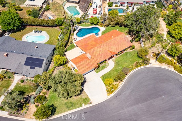 Detail Gallery Image 2 of 38 For 645 Alta Loma Dr, Redlands,  CA 92373 - 4 Beds | 2 Baths