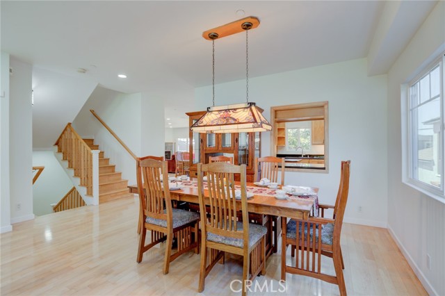 1219 Irena Avenue, Redondo Beach, California 90277, 5 Bedrooms Bedrooms, ,5 BathroomsBathrooms,Residential,Sold,Irena,SB21226617