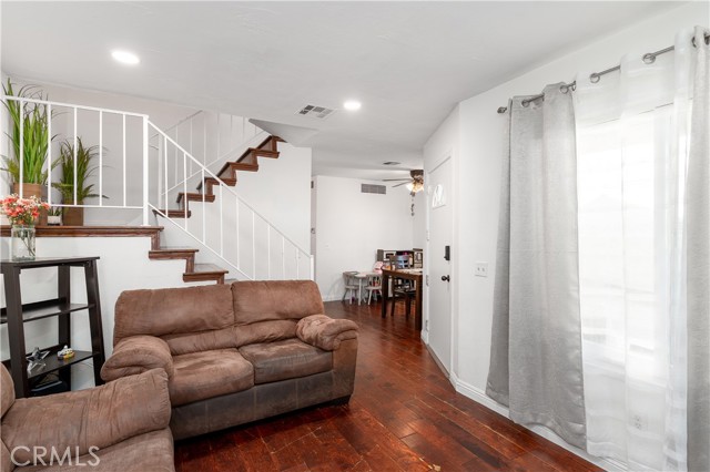 Detail Gallery Image 3 of 24 For 1650 S Campus #12,  Ontario,  CA 91761 - 2 Beds | 2 Baths