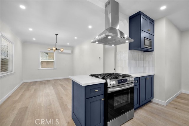 140 E 69th Street, Long Beach CA: https://media.crmls.org/medias/9697028c-37cd-436b-bc8f-bd1bedb6daeb.jpg