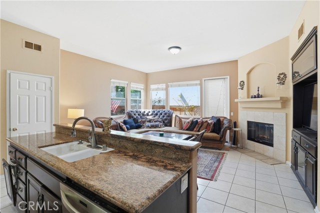 Detail Gallery Image 16 of 27 For 11334 W San Raphael Driveway, San Diego,  CA 92130 - 3 Beds | 2/1 Baths