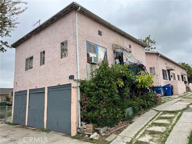 2737 Pomeroy Avenue, Los Angeles CA: https://media.crmls.org/medias/9697cd3f-7a43-4b0b-b162-e3b038b6edfa.jpg