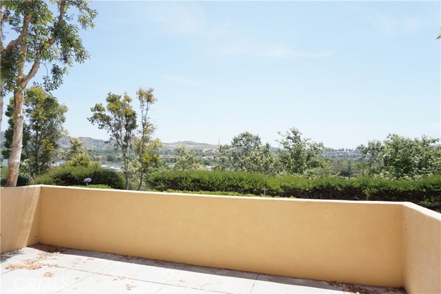 68 Glenalmond, Ladera Ranch CA: https://media.crmls.org/medias/9698dd0a-5ba1-4aed-8270-57ac8091fd89.jpg