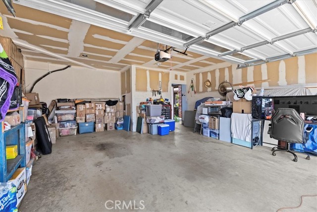 15429 Bandy Court, Moreno Valley CA: https://media.crmls.org/medias/9698e50e-f20f-44d5-a20b-a1d18edd0c56.jpg