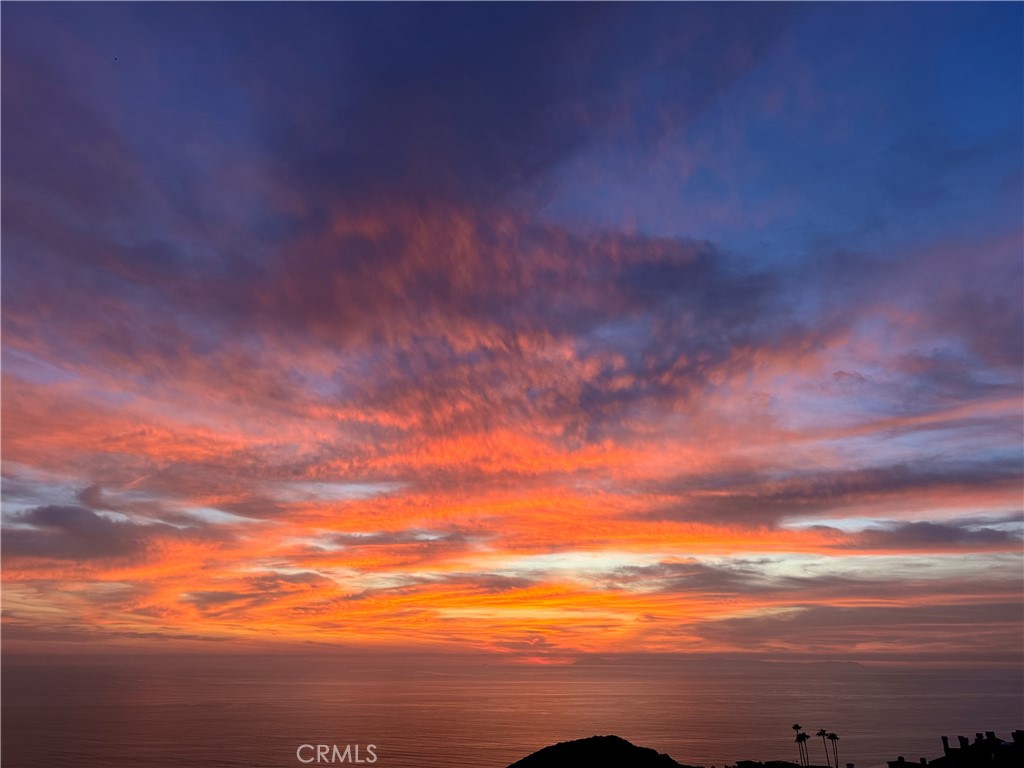 https://media.crmls.org/medias/969907d9-237a-4ce1-9375-2f47c3860aca.jpg?preset=X-Large