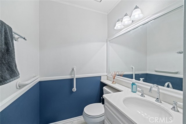 Detail Gallery Image 7 of 20 For 1363 N Schooner, Anaheim,  CA 92801 - 2 Beds | 1/1 Baths