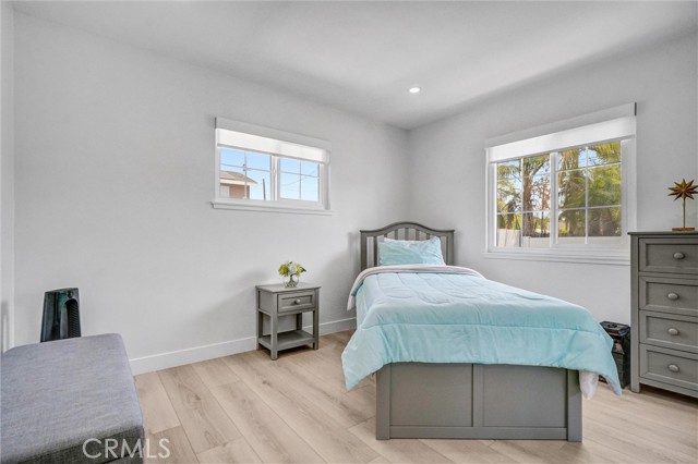 1947 N Sacramento Street, Orange CA: https://media.crmls.org/medias/969991e3-436f-4b17-aed0-39618f79ed2d.jpg