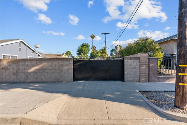 10625 Valjean Avenue, Granada Hills CA: https://media.crmls.org/medias/969a29b8-f194-470b-a6e3-b27d3b67d777.jpg