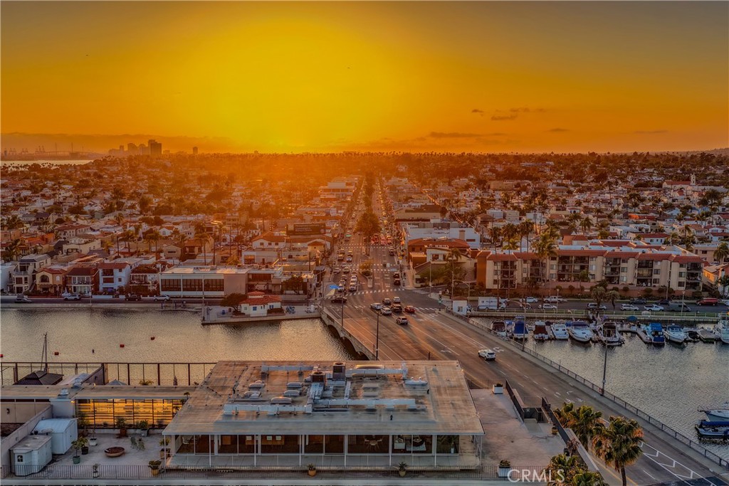 https://media.crmls.org/medias/969baa34-9ae9-4a47-be12-1051886d1076.jpg?preset=X-Large