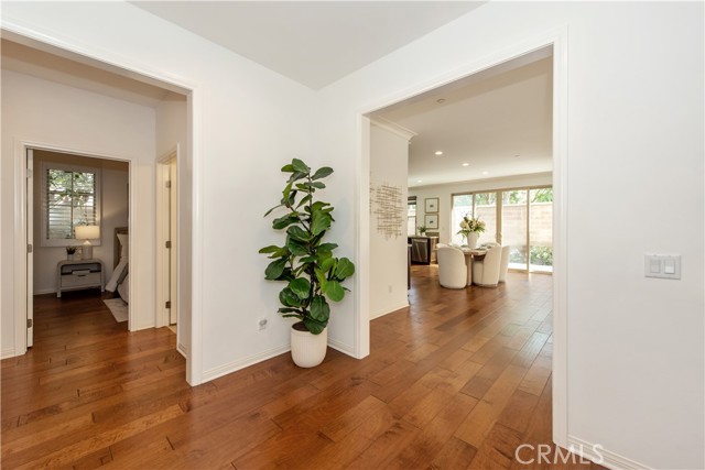 Detail Gallery Image 2 of 36 For 238 Shelbourne, Irvine,  CA 92620 - 4 Beds | 4 Baths