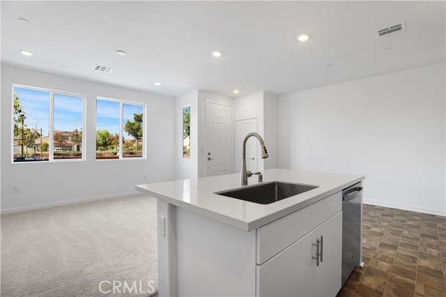 Detail Gallery Image 9 of 32 For 2571 Cloudview Privado, Ontario,  CA 91761 - 3 Beds | 2/1 Baths