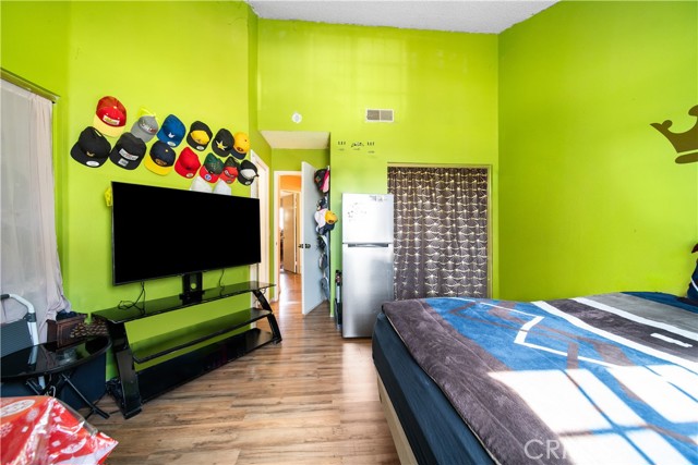 Detail Gallery Image 13 of 18 For 6927 Lanto, Commerce,  CA 90040 - 3 Beds | 3 Baths