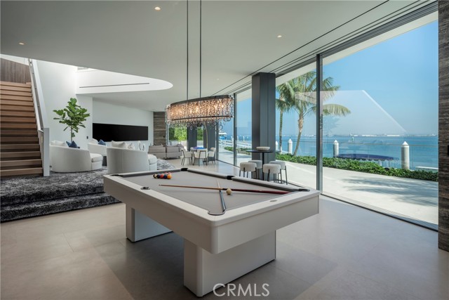 3 The Point, Coronado CA: https://media.crmls.org/medias/96a01ea9-423d-4300-9366-0a0531119c89.jpg
