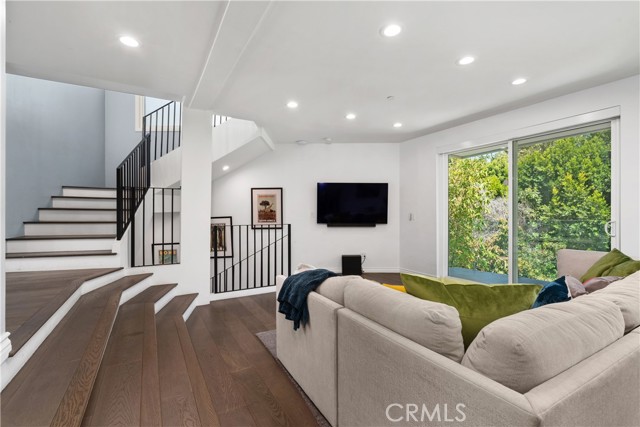 7670 Woodrow Wilson Drive, Los Angeles CA: https://media.crmls.org/medias/96a1257e-1a70-48df-a7ed-209a8dd9ca31.jpg