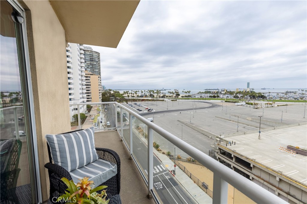 488 E Ocean Boulevard 616