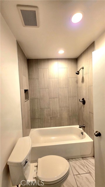 Detail Gallery Image 12 of 18 For 620 W Hyde Park Bld #126,  Inglewood,  CA 90302 - 3 Beds | 2 Baths