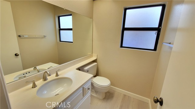 Detail Gallery Image 17 of 33 For 17294 Walnut Ave, Fontana,  CA 92336 - 3 Beds | 2/1 Baths