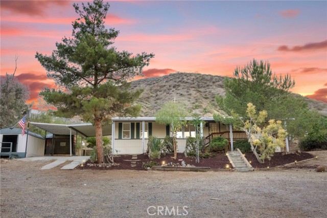 27255 Vista Avenue, Perris CA: https://media.crmls.org/medias/96a2e884-eec3-4394-ae4a-d8a7195040c9.jpg