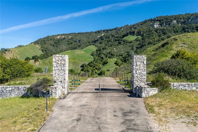Detail Gallery Image 7 of 30 For 9190 Arroyo Del Mar, Cambria,  CA 93428 - 3 Beds | 3 Baths