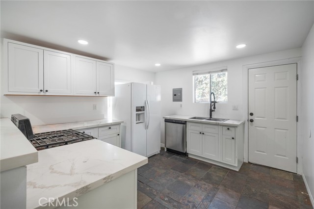 Detail Gallery Image 29 of 47 For 1251 N Commonwealth, Los Angeles,  CA 90029 - – Beds | – Baths