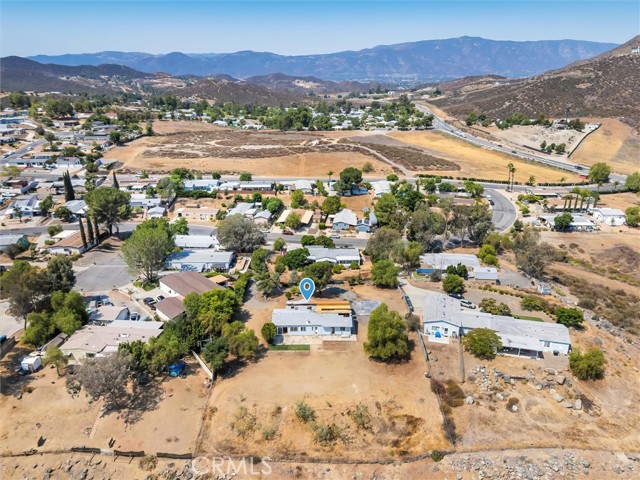 33310 Homestead Lane, Wildomar CA: https://media.crmls.org/medias/96a4b68d-52ea-4b20-8c5b-c4b05ebb2c84.jpg