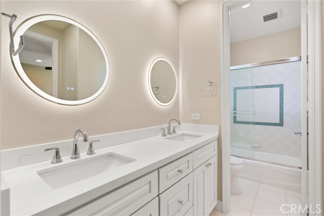 18912 Rockinghorse Lane, Huntington Beach CA: https://media.crmls.org/medias/96a58b13-b7f2-4b73-826d-e42f94aad298.jpg