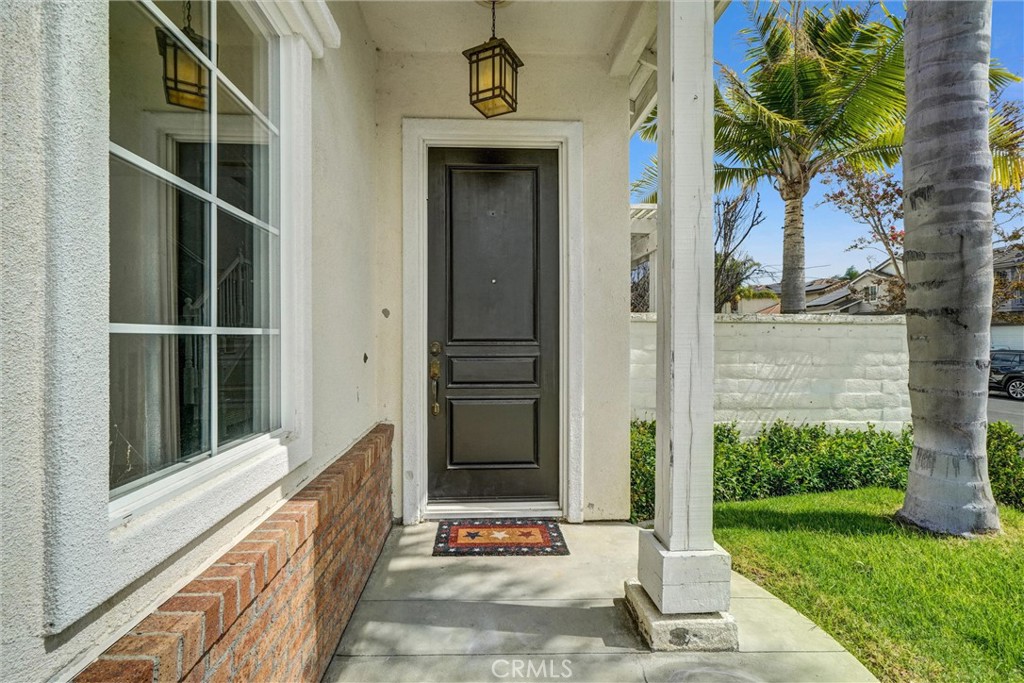 MLS #OC25165987 img 3