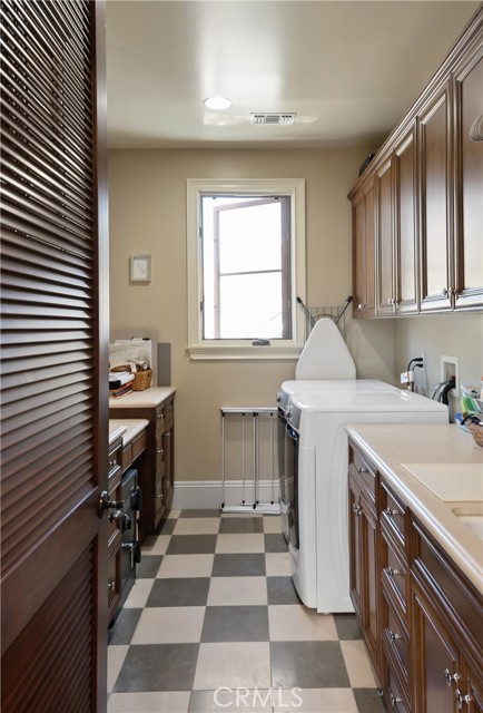 3112 Maple Avenue, Manhattan Beach, California 90266, 5 Bedrooms Bedrooms, ,4 BathroomsBathrooms,Residential,Sold,Maple,SB22170583