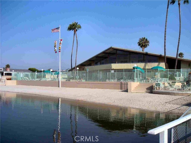 Detail Gallery Image 26 of 41 For 118 Yorktown, Newport Beach,  CA 92660 - 3 Beds | 2 Baths