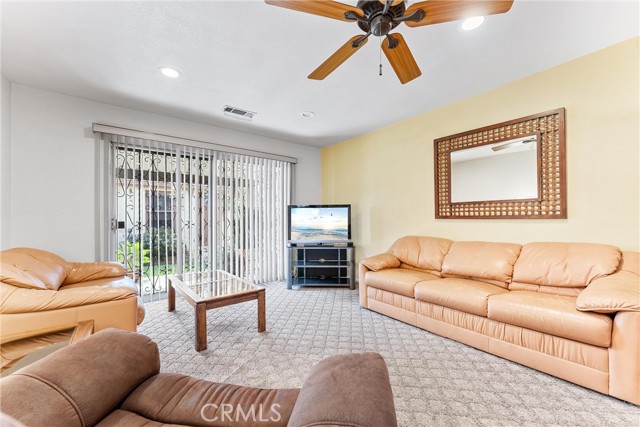 Detail Gallery Image 33 of 43 For 11004 S Van Ness Ave, Los Angeles,  CA 90047 - 2 Beds | 2 Baths
