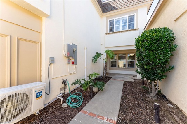 Detail Gallery Image 43 of 57 For 21 Queens Wreath, Irvine,  CA 92612 - 4 Beds | 2/1 Baths