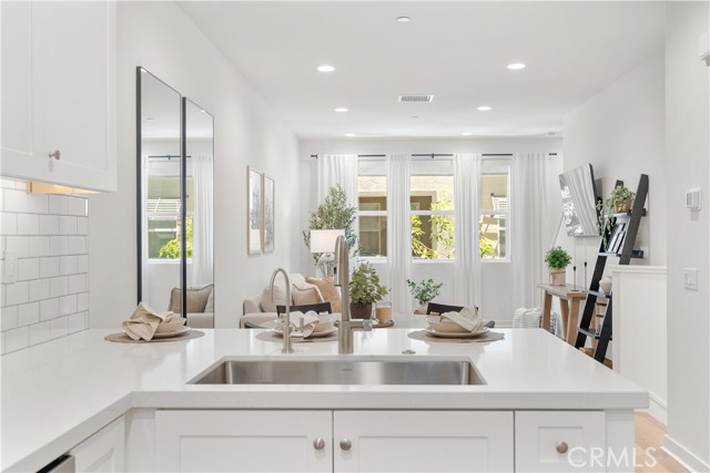 59 Sanctuary Lane, Mission Viejo CA: https://media.crmls.org/medias/96a7ceb4-8f15-42f4-84c0-0ba9a5764aa6.jpg