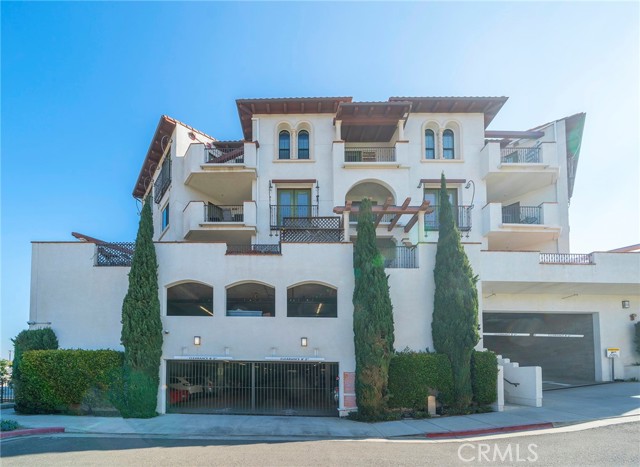 2001 Artesia Boulevard, Redondo Beach, California 90278, 1 Bedroom Bedrooms, ,1 BathroomBathrooms,Residential,Sold,Artesia,SB22021546