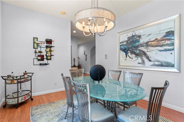 Detail Gallery Image 14 of 55 For 27312 Little Bear Rd, Lake Arrowhead,  CA 92391 - 4 Beds | 4/1 Baths