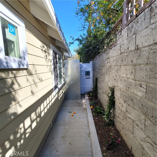 Detail Gallery Image 20 of 20 For 5148 San Feliciano Dr, Woodland Hills,  CA 91364 - 2 Beds | 1 Baths