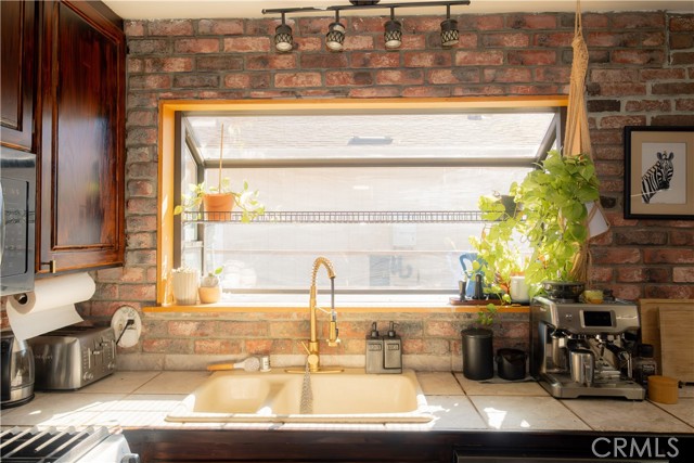 Detail Gallery Image 10 of 47 For 18279 Hidden Valley, Hidden Valley Lake,  CA 95467 - 3 Beds | 3 Baths