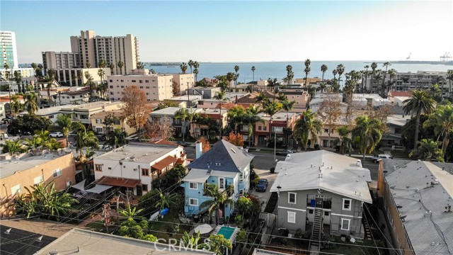 1517 E 1st Street, Long Beach CA: https://media.crmls.org/medias/96a93f8a-6d73-4a77-bde1-a00bc41a2be4.jpg