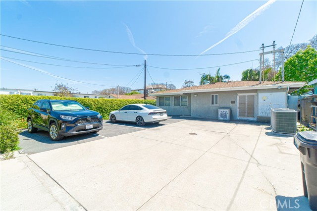 1731 E Wardlow Road, Long Beach CA: https://media.crmls.org/medias/96aa302a-4ef8-4ae6-9891-1c9a631803eb.jpg