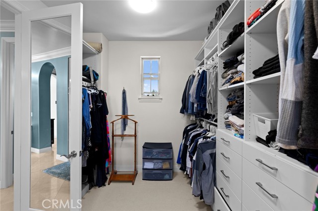 Image 32 of 48 For 15020 Applewood Court