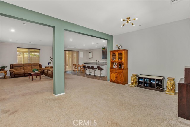 Detail Gallery Image 14 of 35 For 1156 Poinsettia Cir, Calimesa,  CA 92320 - 4 Beds | 2 Baths