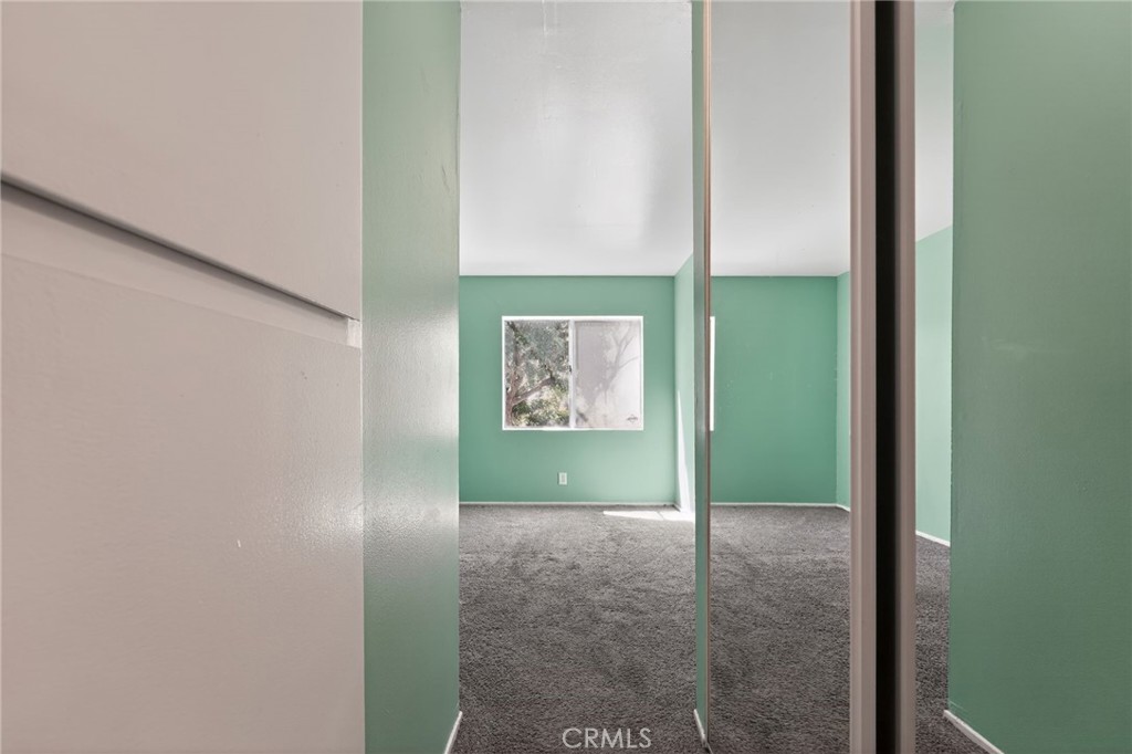 https://media.crmls.org/medias/96adfbda-351b-40b6-815f-66e7e18f27ba.jpg?preset=X-Large