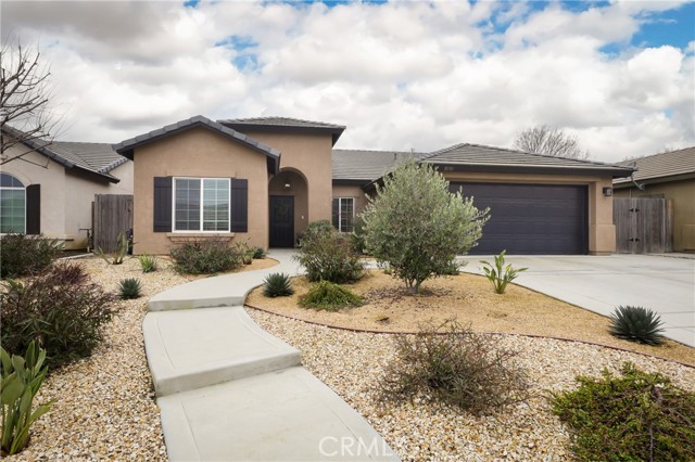 Detail Gallery Image 2 of 37 For 13515 Arden Forest Dr, Bakersfield,  CA 93314 - 3 Beds | 2 Baths