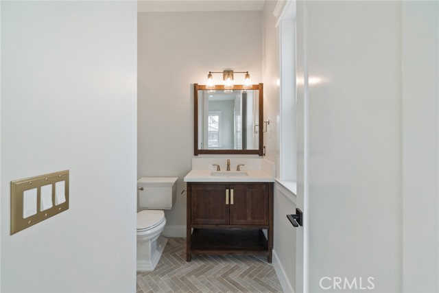 617 36th Street, Manhattan Beach, California 90266, 6 Bedrooms Bedrooms, ,6 BathroomsBathrooms,Residential,Sold,36th,SB22005152