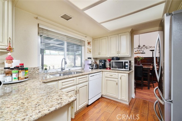2341 N Palm Avenue, Rialto CA: https://media.crmls.org/medias/96afd66d-3232-4903-9054-e8319f938d5b.jpg