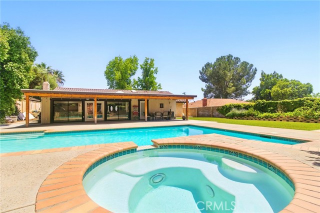 342 Canyon View Drive, Calimesa CA: https://media.crmls.org/medias/96b055a1-fded-48b4-916a-60f2626d85e6.jpg