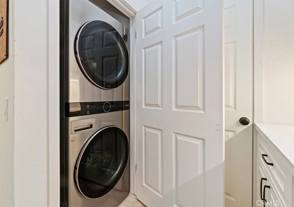 https://media.crmls.org/medias/96b0c4b4-d580-41e2-b181-cdb6a6717956.jpg?preset=X-Large