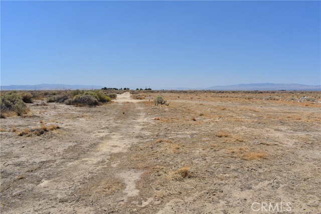 4700 W Avenue C-8, Lancaster CA: https://media.crmls.org/medias/96b1e3be-21c5-4bda-8b25-74b00bb7ca99.jpg