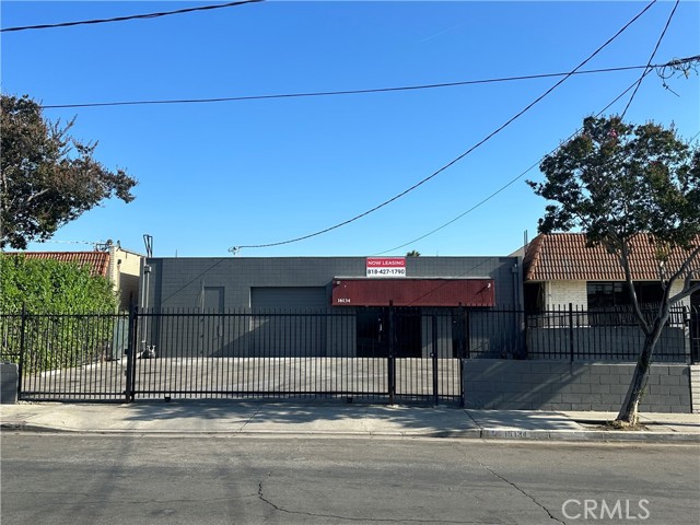 16134 Valerio Street, Van Nuys (los Angeles), California 91406, ,Commercial Lease,For Rent,16134 Valerio Street,CRSR25007821