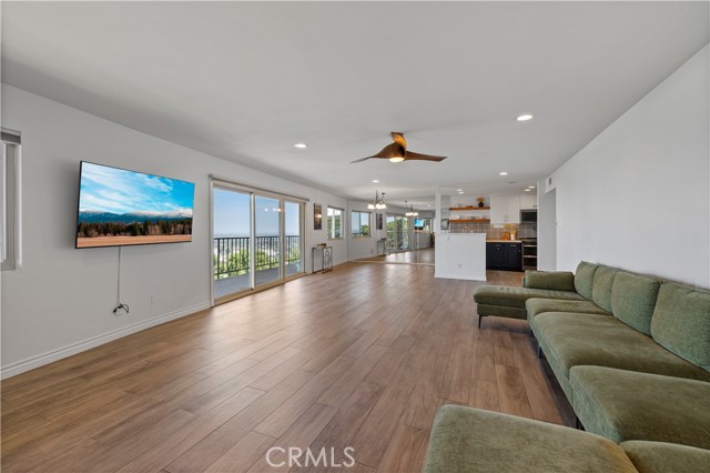 Image 11 of 54 For 2700 Panorama Drive 208